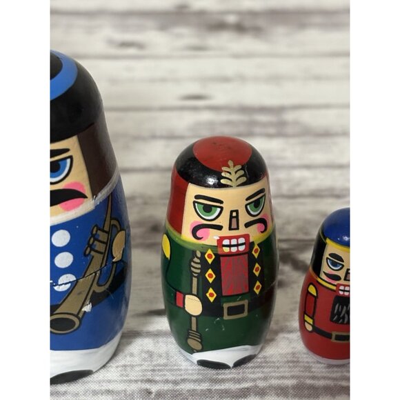 Hand Painted Christmas Nutcracker Nesting Dolls 5 Pc - Picture 7 of 13